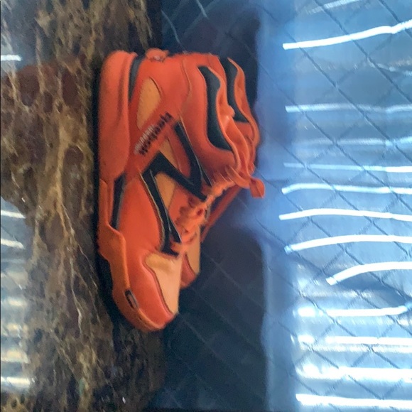 Shoes - Picture 2 of 4